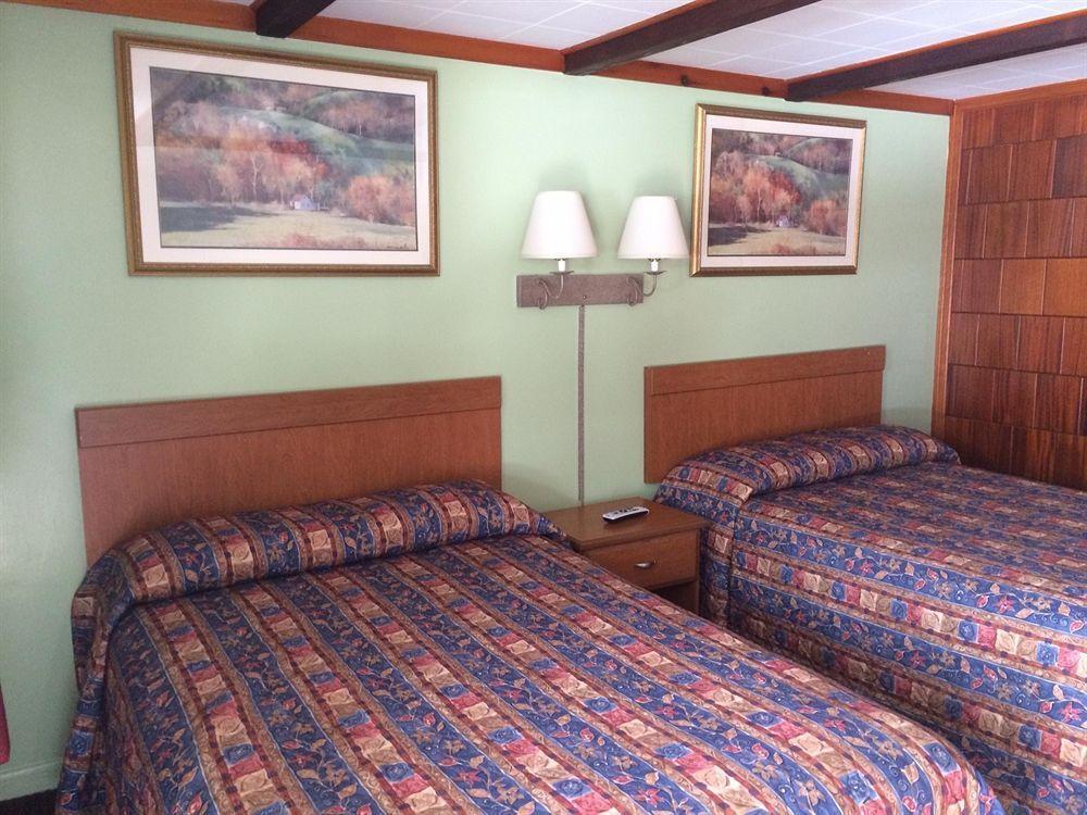 Relax Inn Bloomsburg Bagian luar foto
