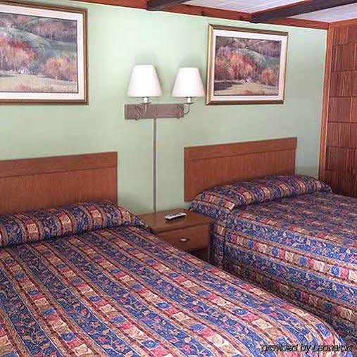 Relax Inn Bloomsburg Bagian luar foto