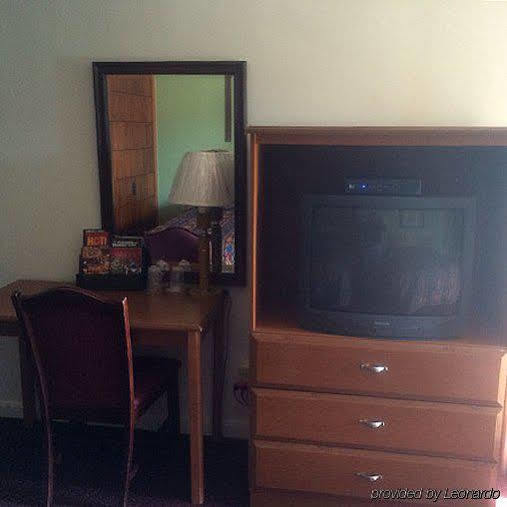 Relax Inn Bloomsburg Bagian luar foto